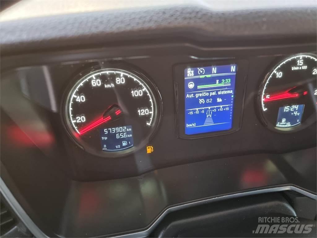 Scania R450 牵引车