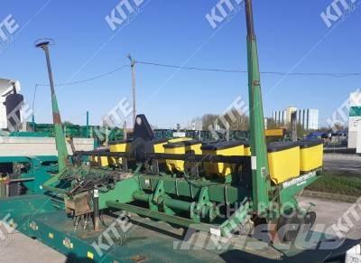 John Deere 1750 多功能条播机