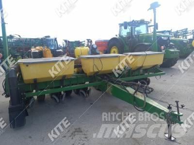 John Deere 1750 多功能条播机