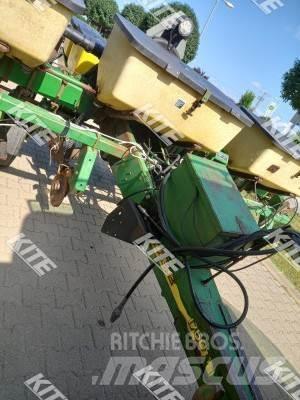 John Deere 1750 多功能条播机
