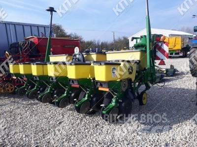 John Deere 1755 多功能条播机