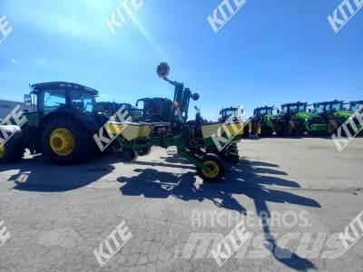 John Deere 1765NT 多功能条播机