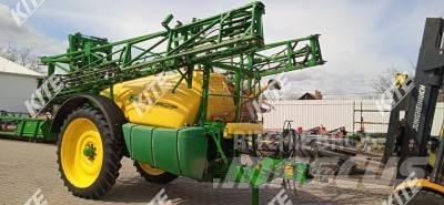 John Deere 732i/21 牵引式喷雾机