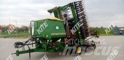 John Deere 740A 条播机