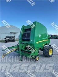 John Deere 854 圆捆打捆机