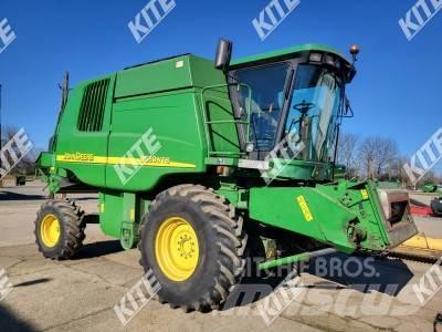 John Deere 9560 WTS 2WD 联合收割机