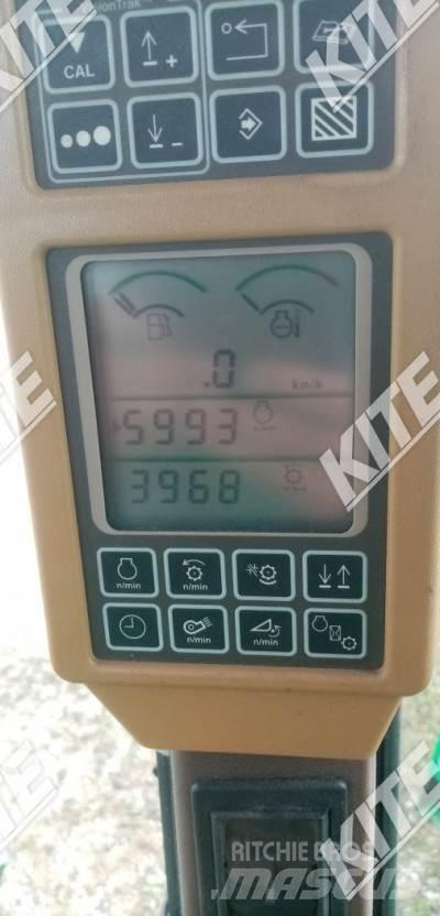 John Deere 9880i STS 联合收割机