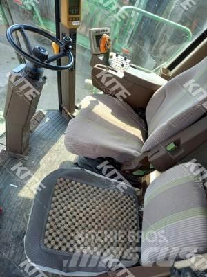 John Deere C670 联合收割机