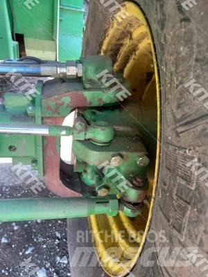 John Deere C670 联合收割机