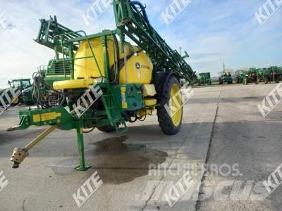 John Deere M740i 牵引式喷雾机