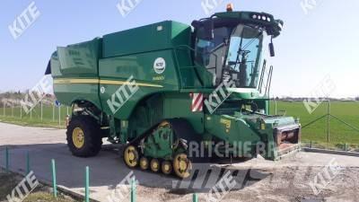 John Deere S680i 4WD 联合收割机