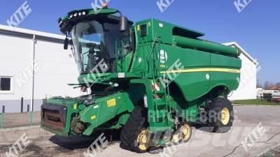 John Deere S680i 4WD 联合收割机