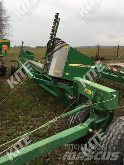 John Deere S690I 联合收割机