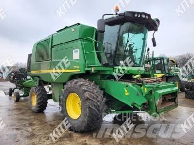 John Deere T550 2WD 联合收割机
