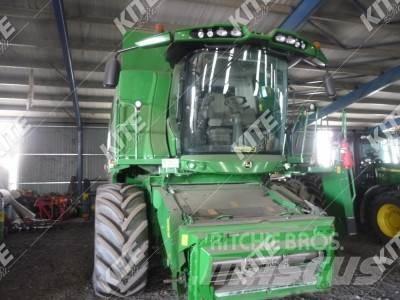 John Deere T660 联合收割机