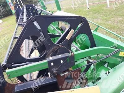 John Deere T670 联合收割机