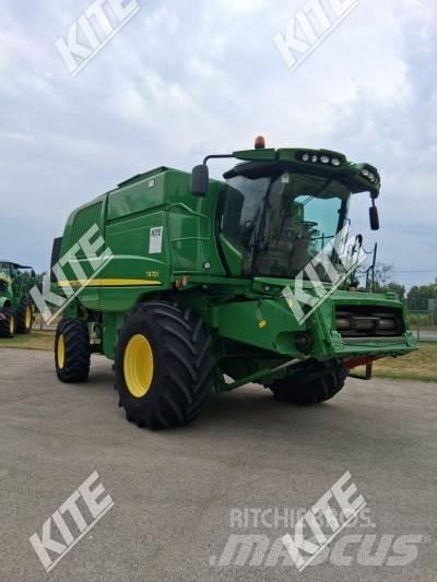 John Deere T670I 联合收割机