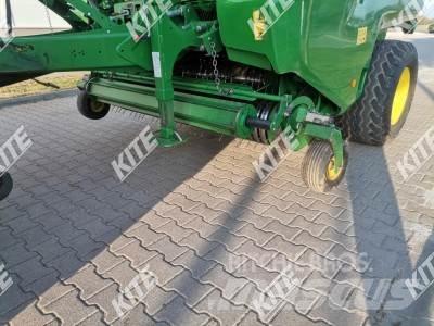 John Deere V451 R 圆捆打捆机