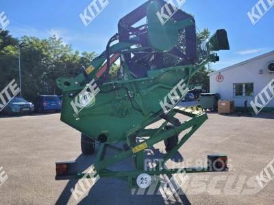 John Deere W540 2WD 联合收割机