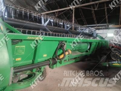 John Deere W650 联合收割机