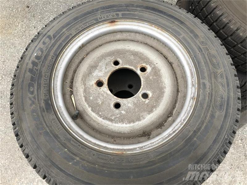 Toyo H09 轮胎、车轮和轮圈