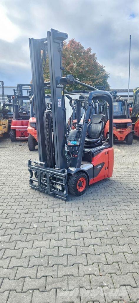 Linde E 12-02 电动叉车