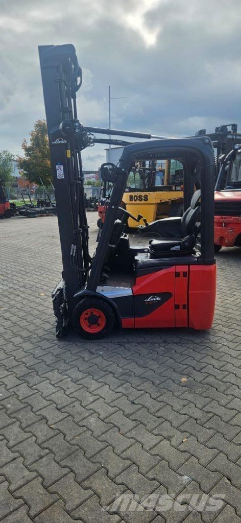Linde E 12-02 电动叉车