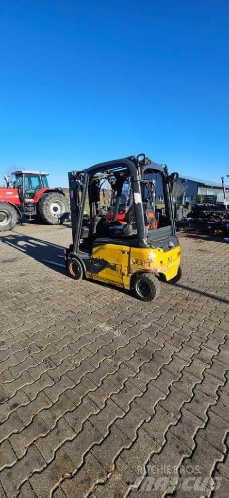 Linde E 16 P-02 电动叉车