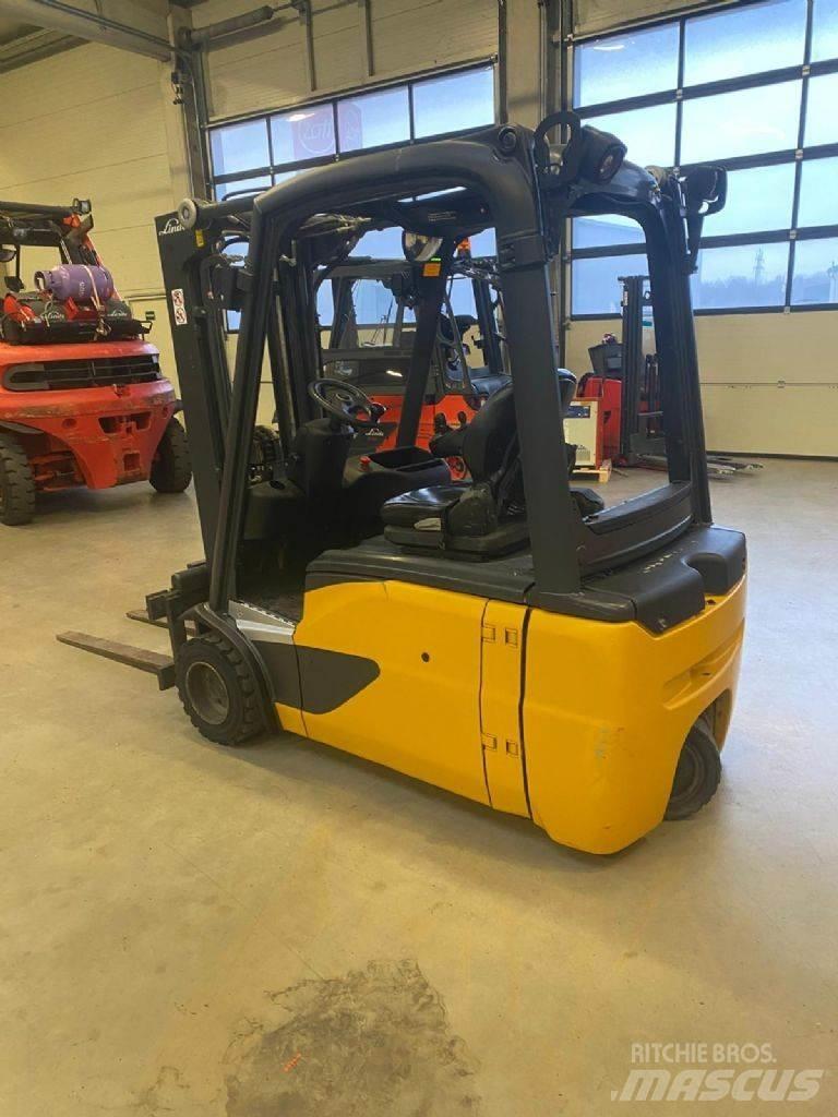 Linde E 18 L-02 电动叉车