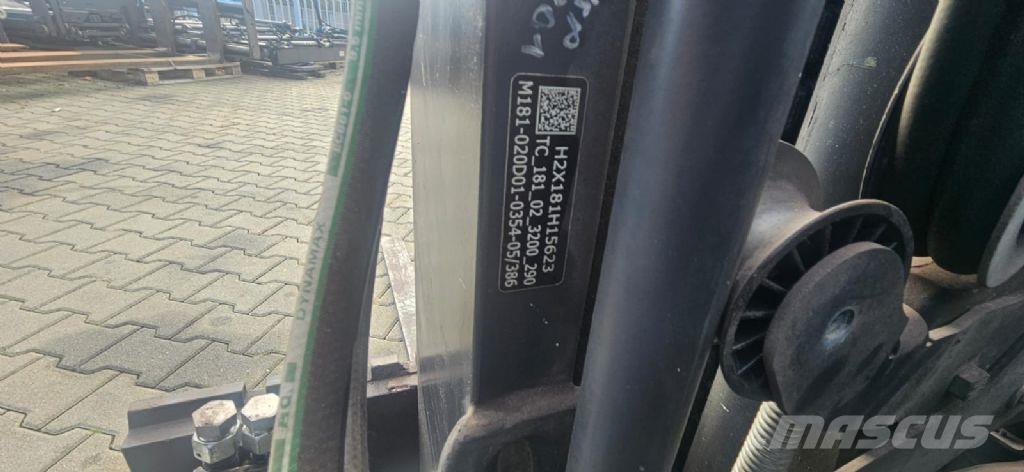 Linde E 18 L-02 电动叉车