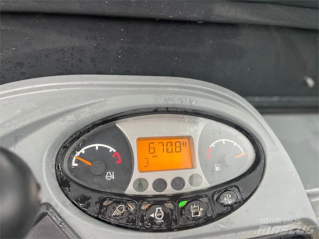 Bobcat E 19 小型挖掘机