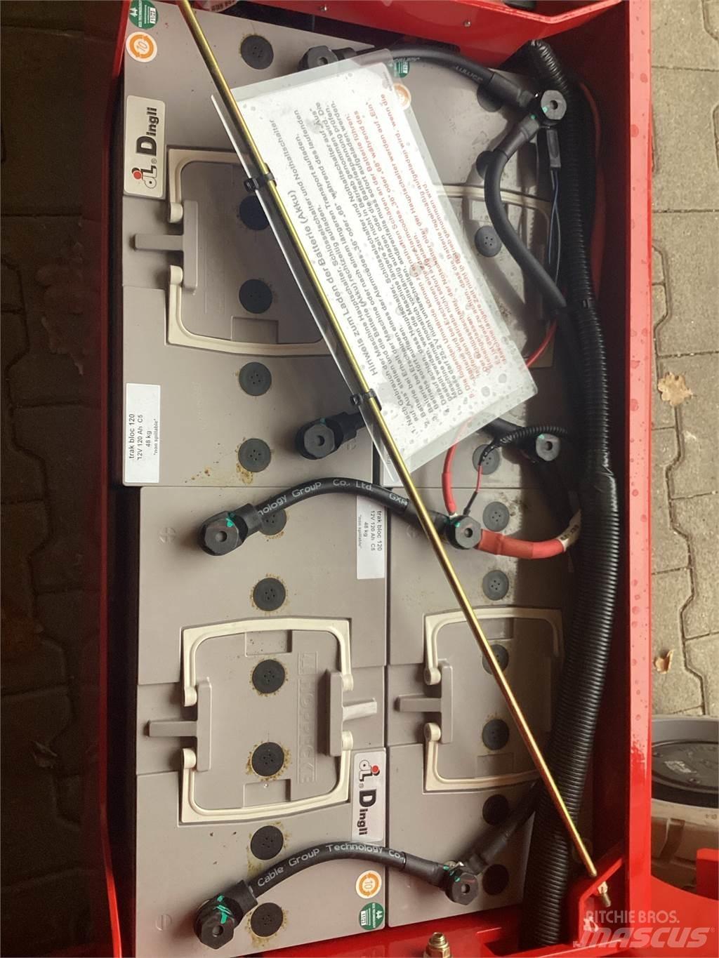 Magni ES1208AC 剪叉式升降机