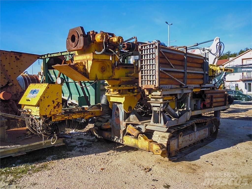 Atlas Copco Mustang 13-F3 钻孔机