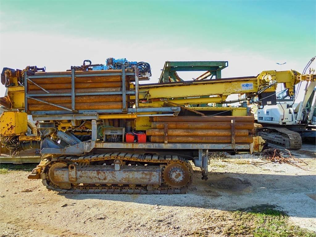 Atlas Copco Mustang 13-F3 钻孔机