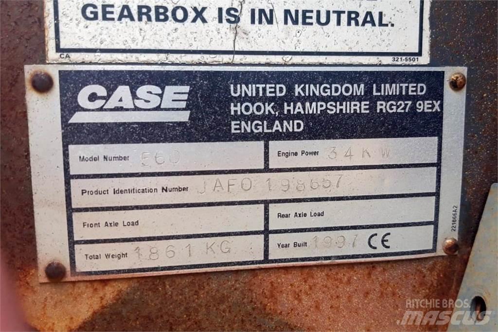 CASE 560 挖沟机