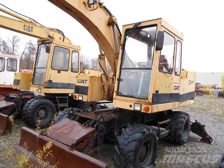 CAT 212B FT 轮式挖掘机