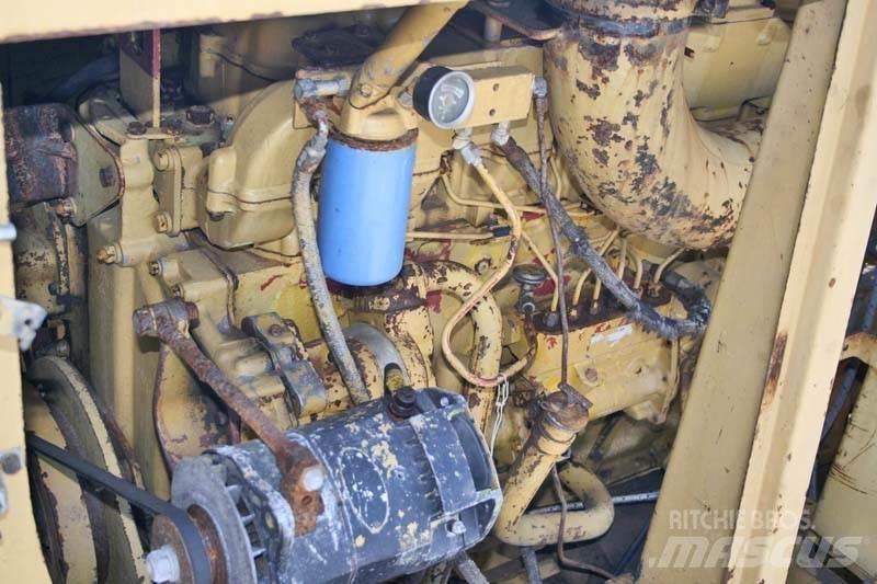 CAT 245 履带挖掘机