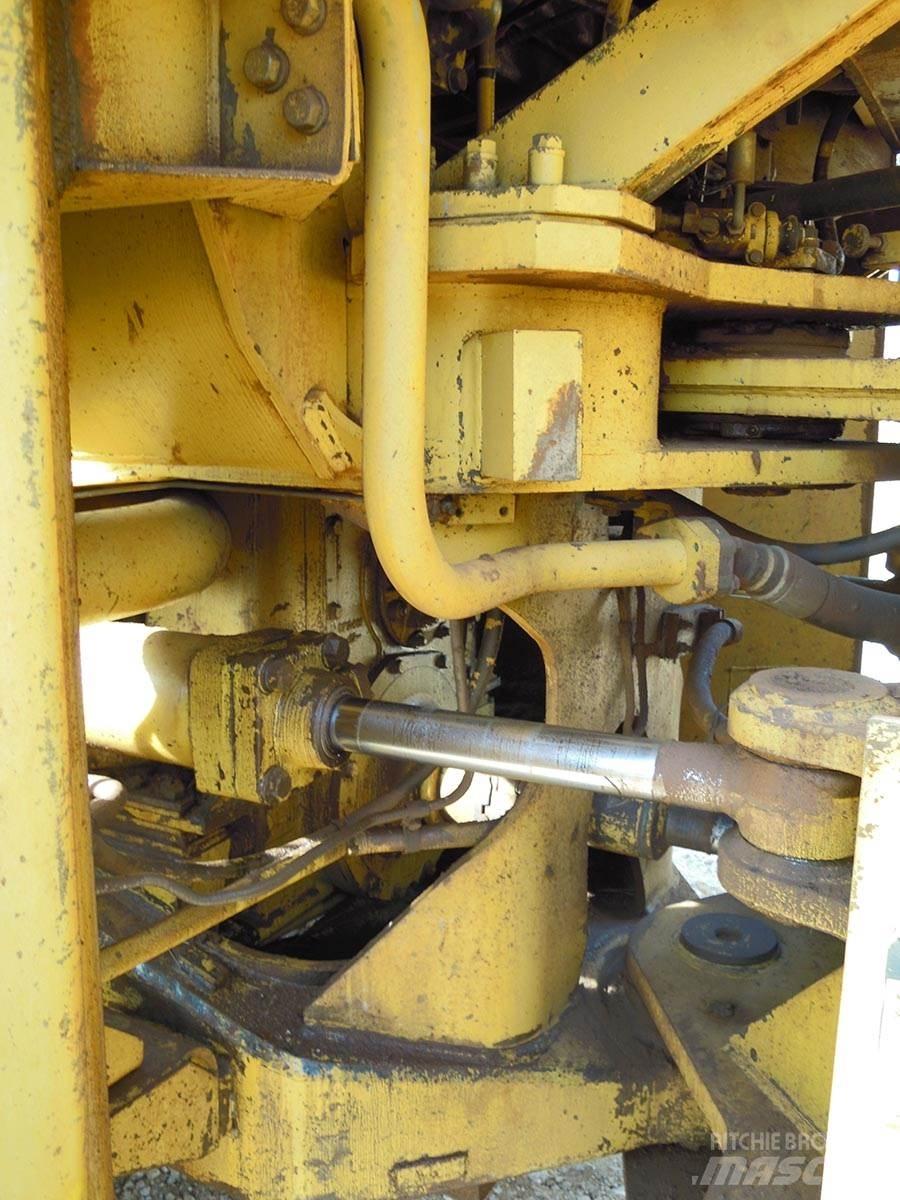 CAT 988B 轮式装载机