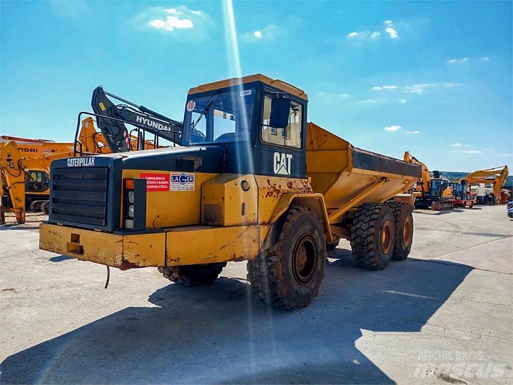 CAT D250E 铰接式自卸车