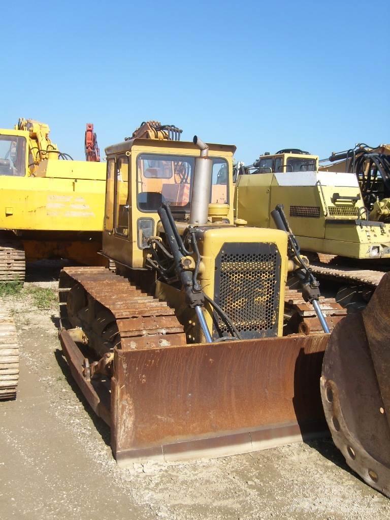 CAT D4 履带式推土机