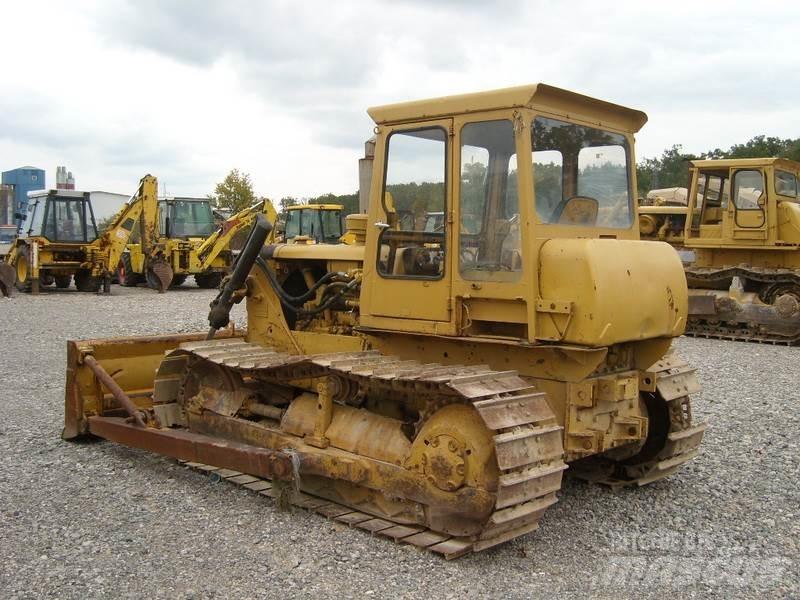 CAT D4 履带式推土机
