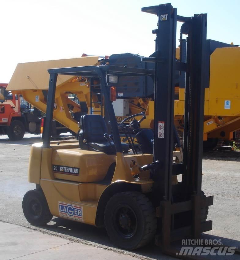 CAT DP20 柴油叉车
