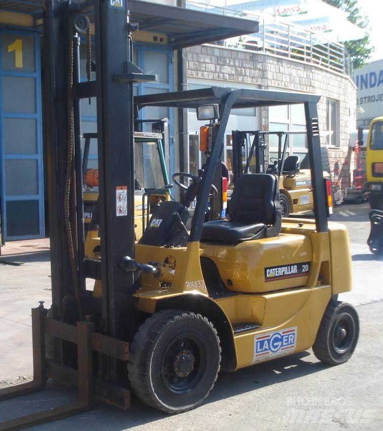CAT DP20 柴油叉车