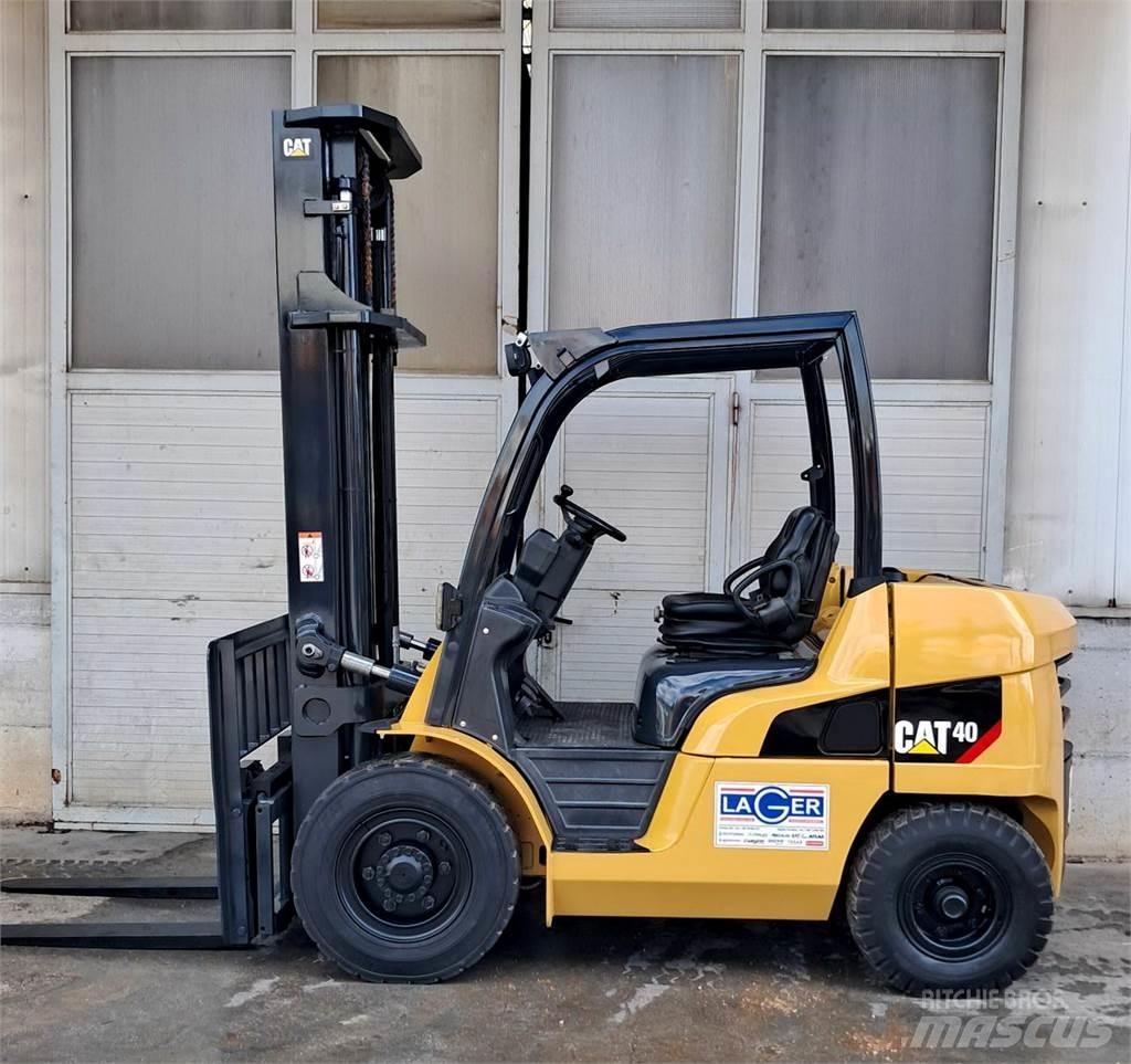 CAT DP40NT 柴油叉车