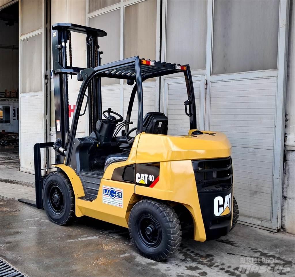 CAT DP40NT 柴油叉车