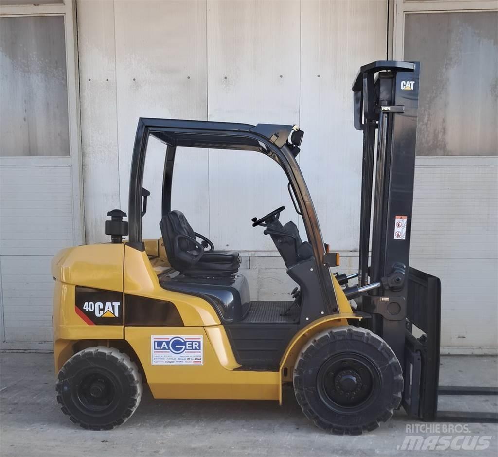 CAT DP40NT 柴油叉车