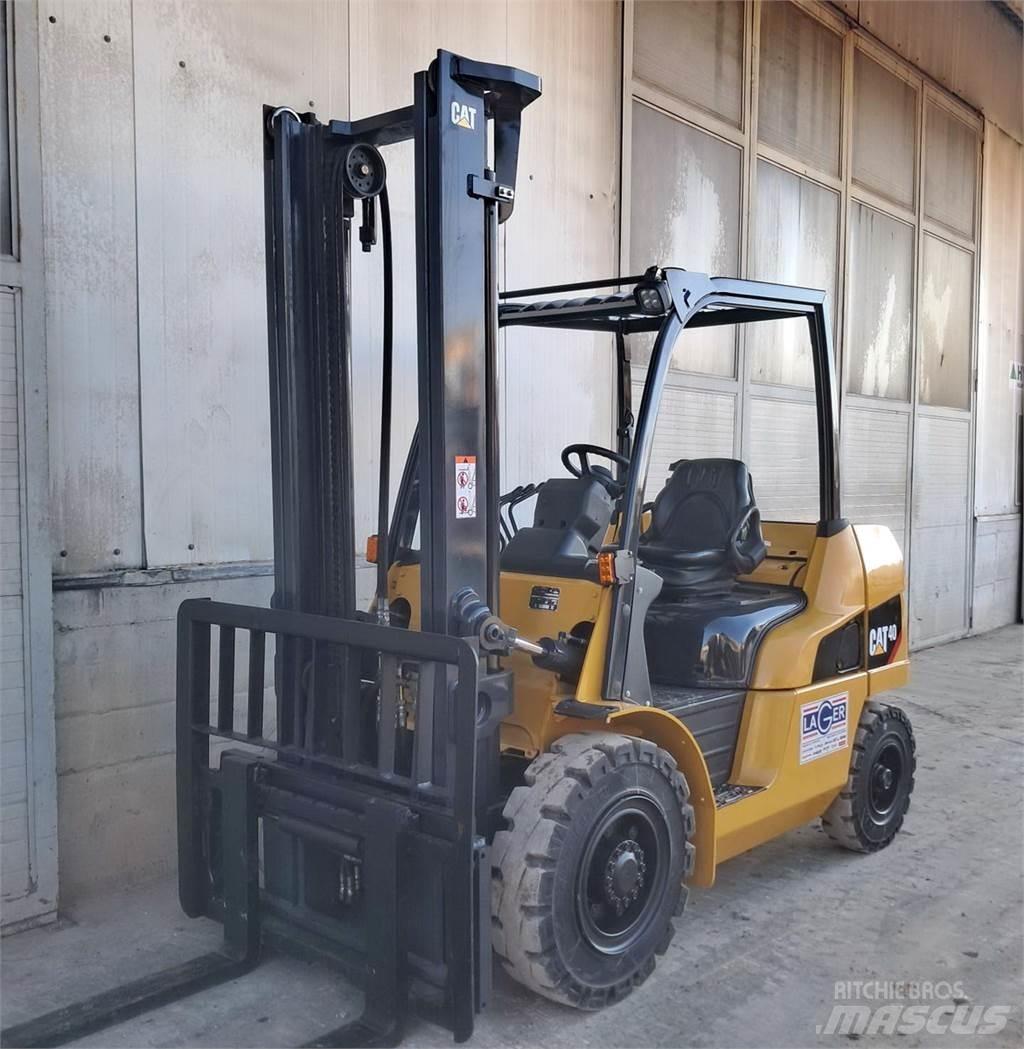 CAT DP40NT 柴油叉车