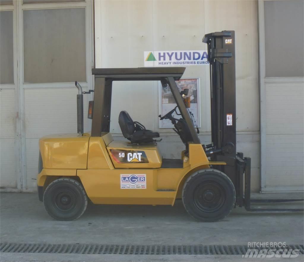 CAT DP50K 柴油叉车