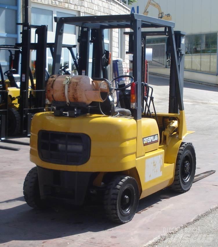 CAT GP20 天然气叉车