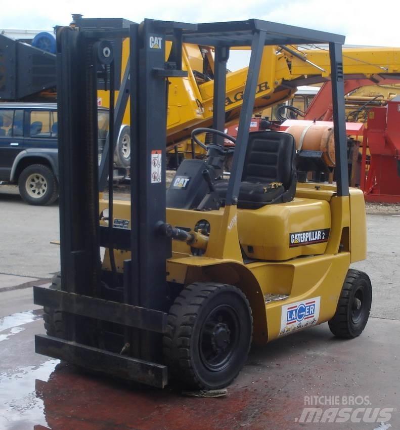 CAT GP20 天然气叉车